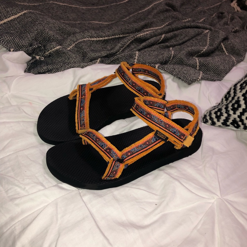 Teva Original Universal Maressa Size 8..fits 8.5-9